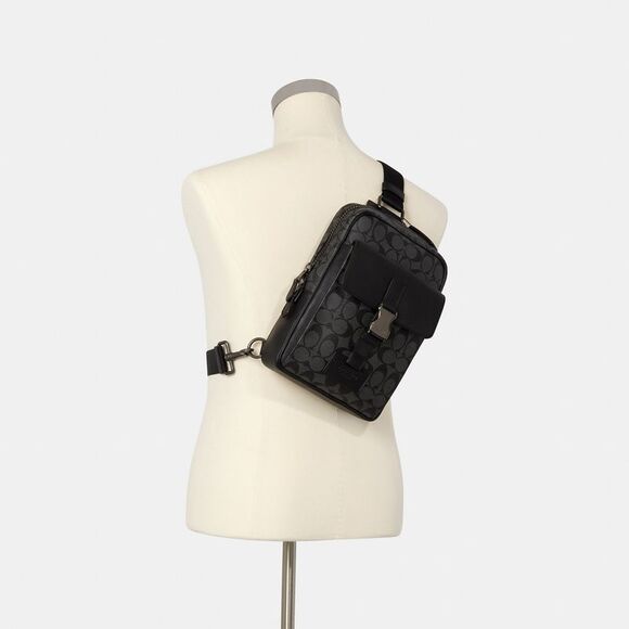 NWT Coach Outlet Track Pack In Signature Canvas - Picture 4 of 5